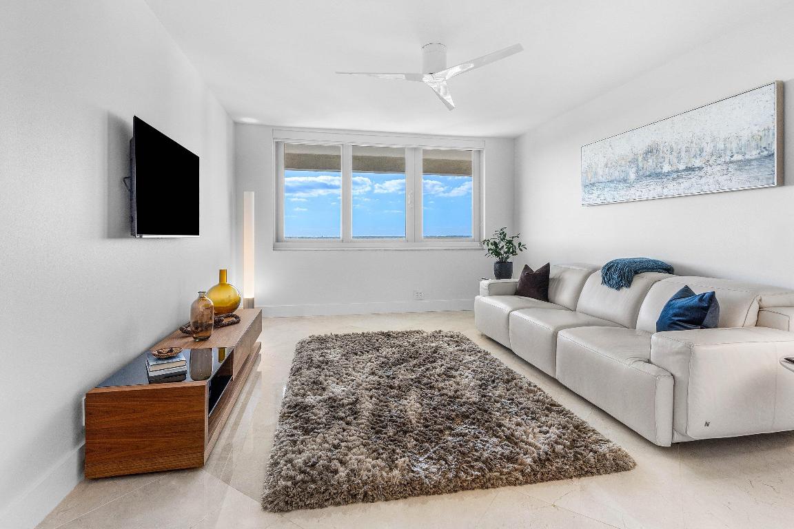 CARLTON CONDO - Residential