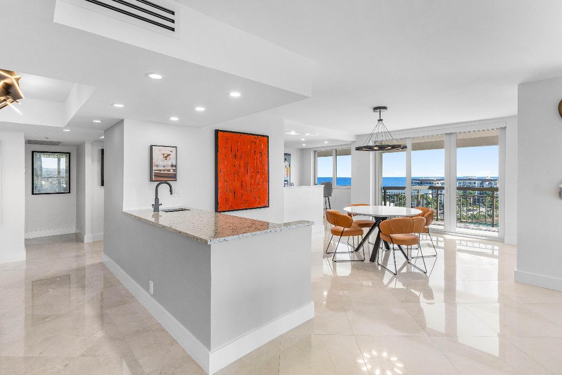 CARLTON CONDO - Residential