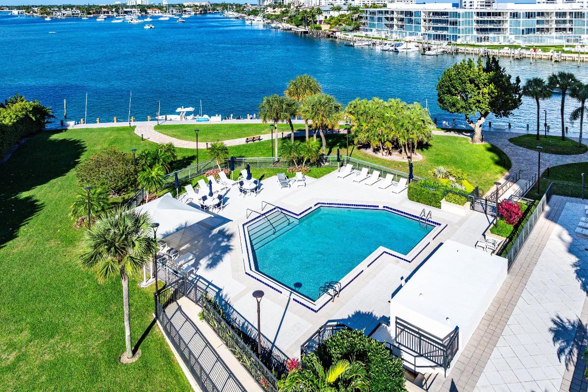 CARLTON CONDO - Residential