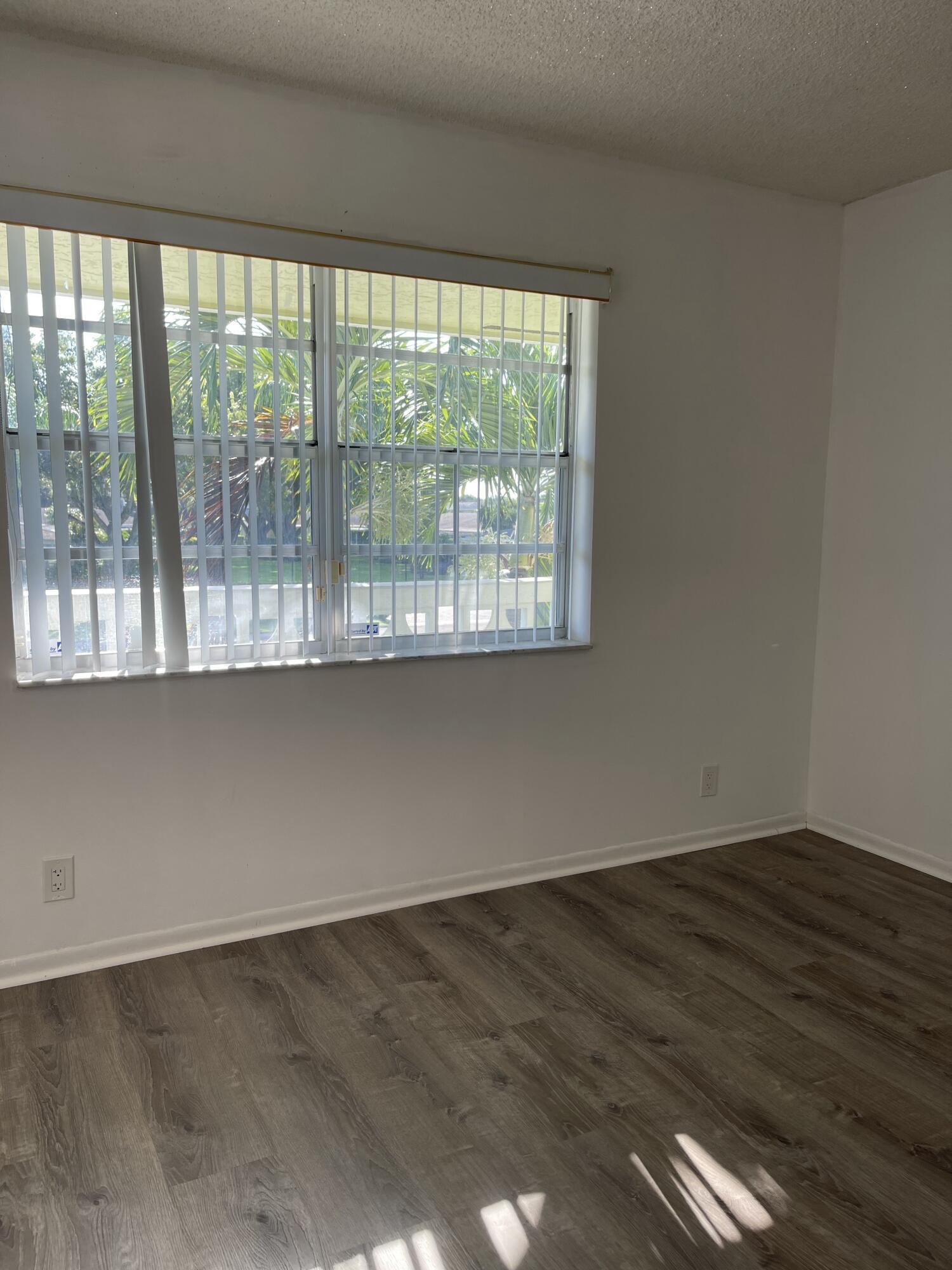PINES OF DELRAY CONDO - Residential Lease