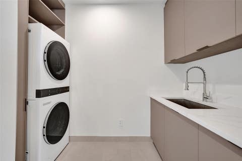 Tiny photo for 1527 NE 15TH Avenue, Fort Lauderdale, FL 33304 (MLS # B26052488)
