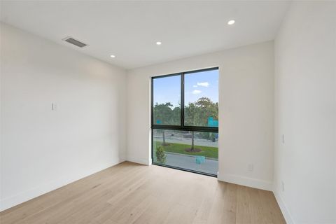 Tiny photo for 1527 NE 15TH Avenue, Fort Lauderdale, FL 33304 (MLS # B26052488)