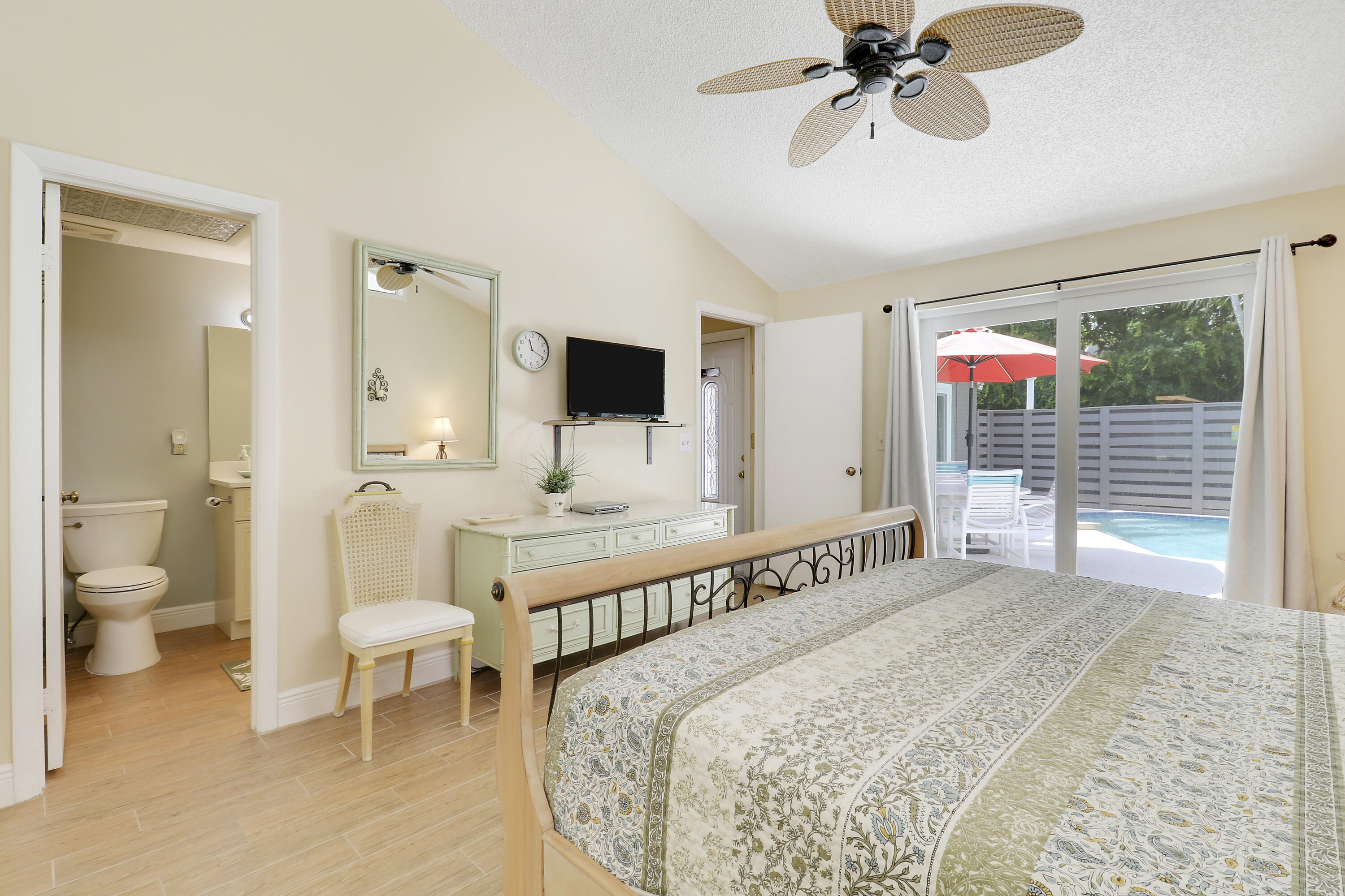 OCEANSIDE TERRACE CONDO - Residential Lease