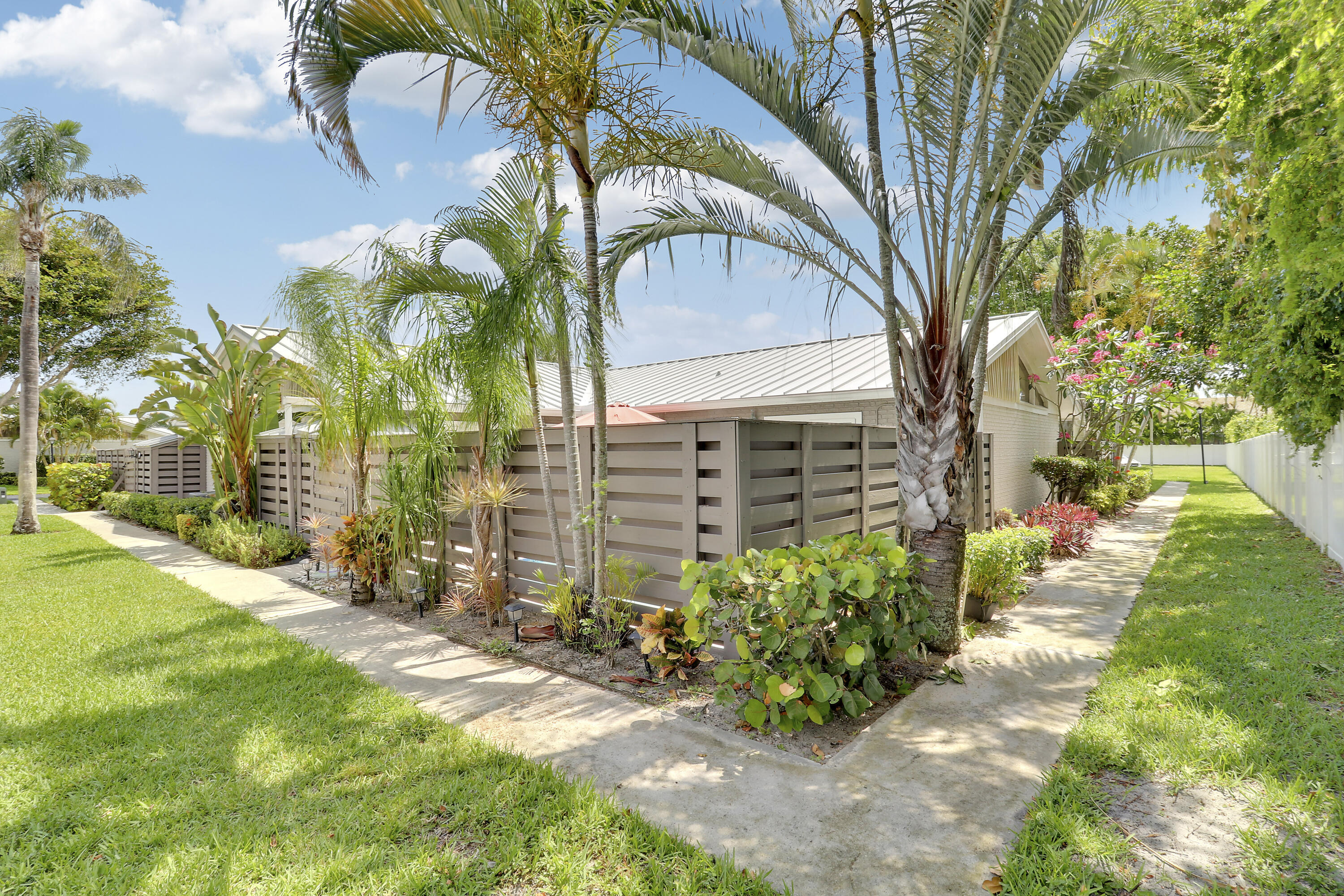 OCEANSIDE TERRACE CONDO - Residential Lease