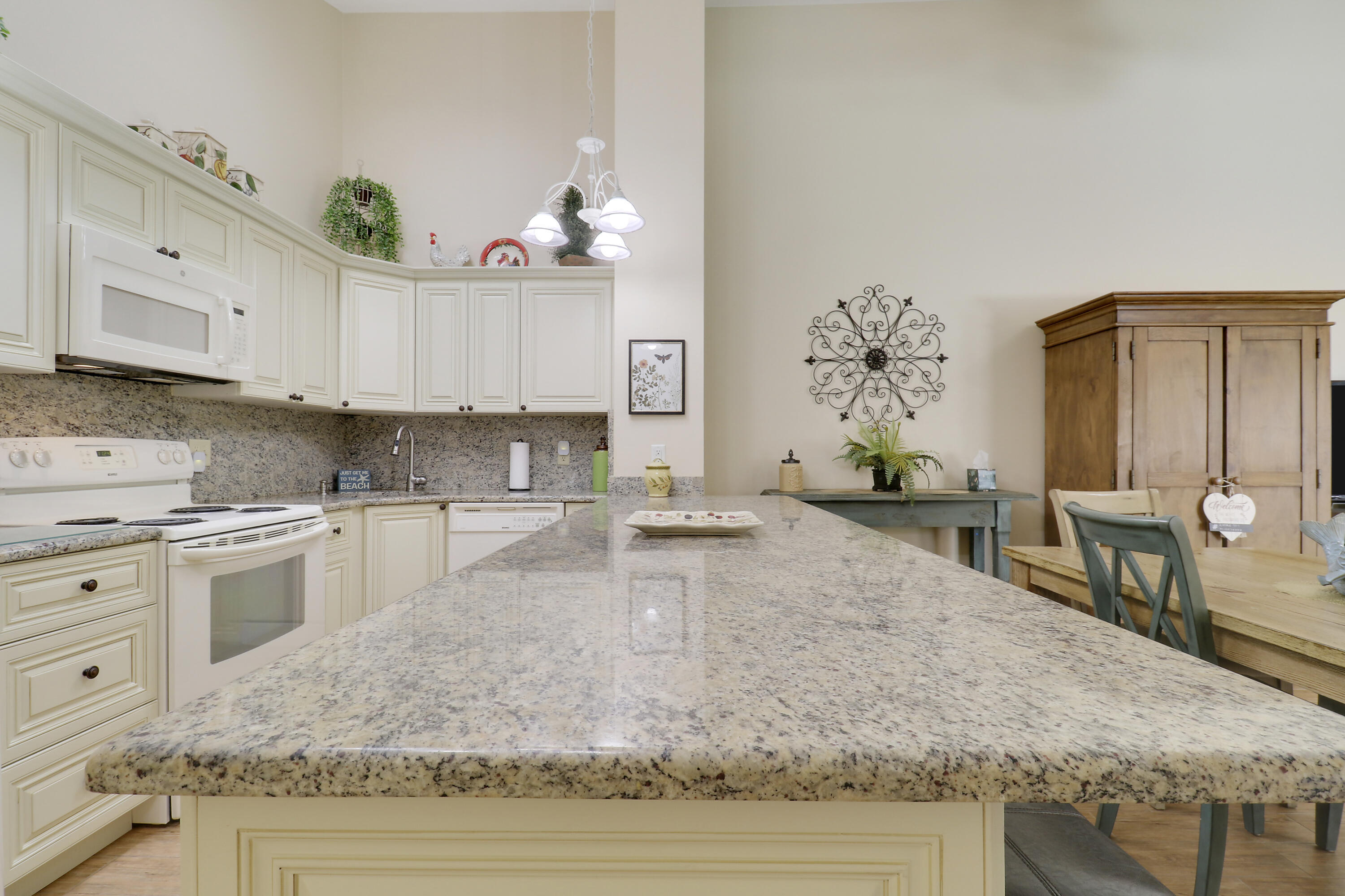 OCEANSIDE TERRACE CONDO - Residential Lease