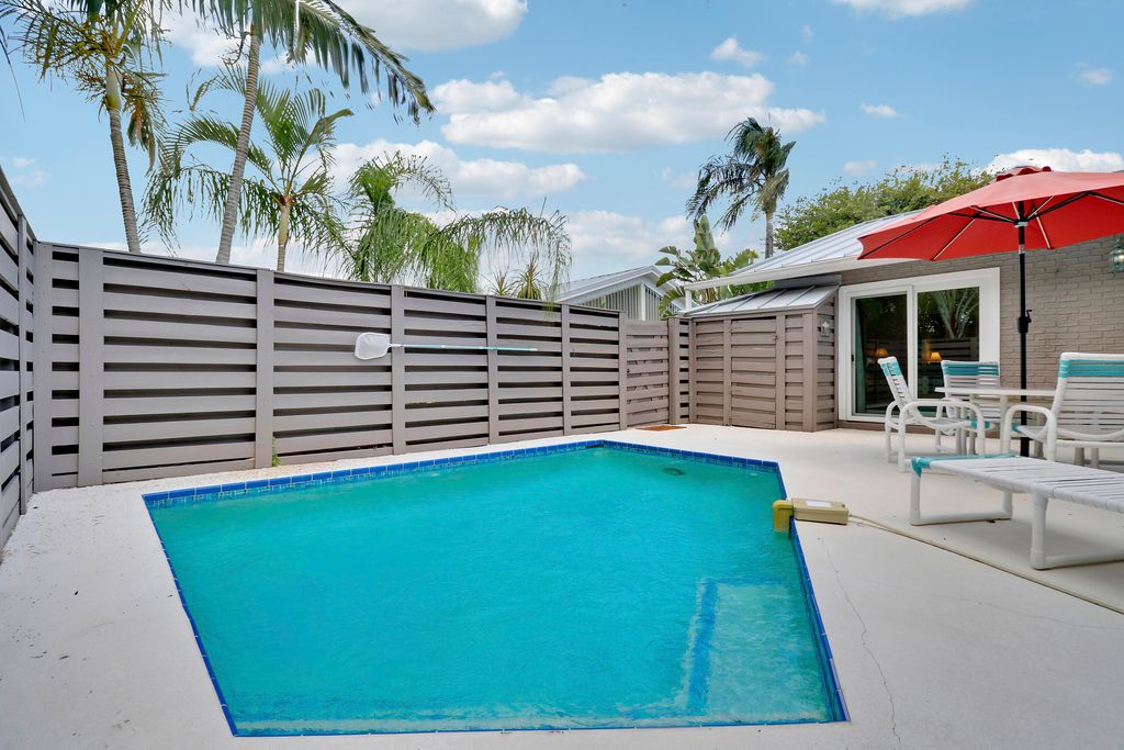 Photo of 1801 S Us Highway 1 #7c, Jupiter, FL 33477 (MLS # B26008230)