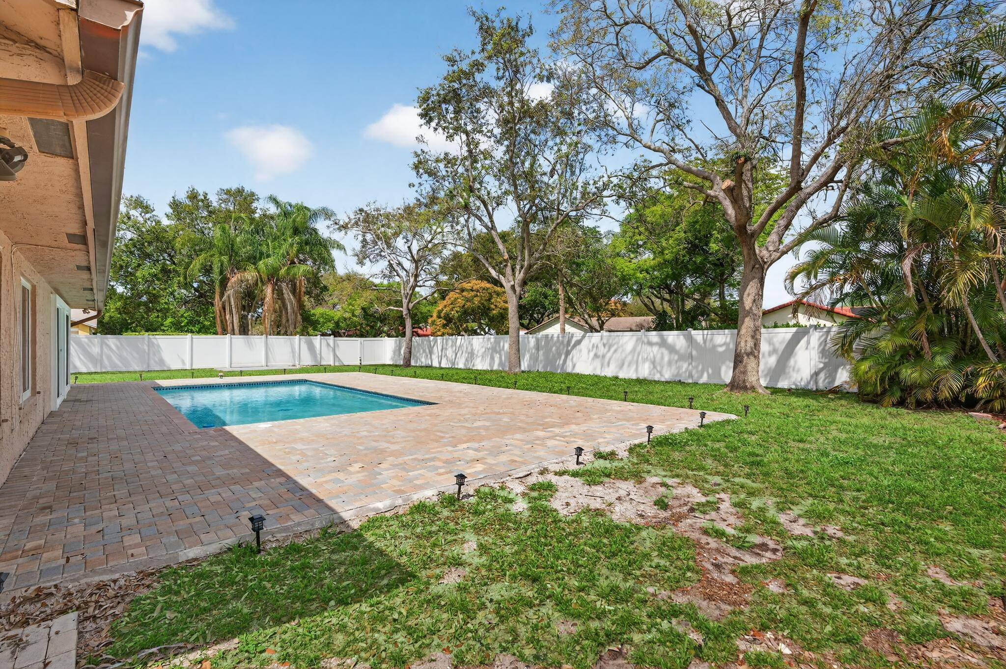 TARTAN COCONUT CREEK PHASE I - Residential