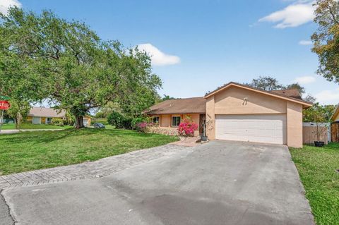 3943 NW 21 Street Coconut Creek FL 33066