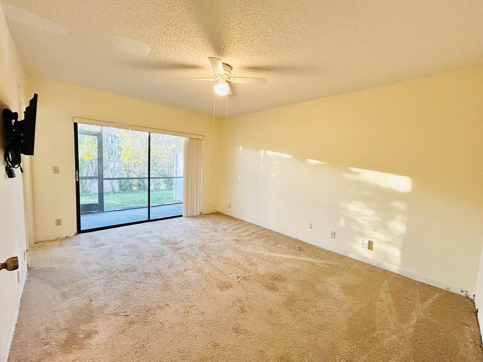 ARBOURS OF THE PALM BEACH - Residential