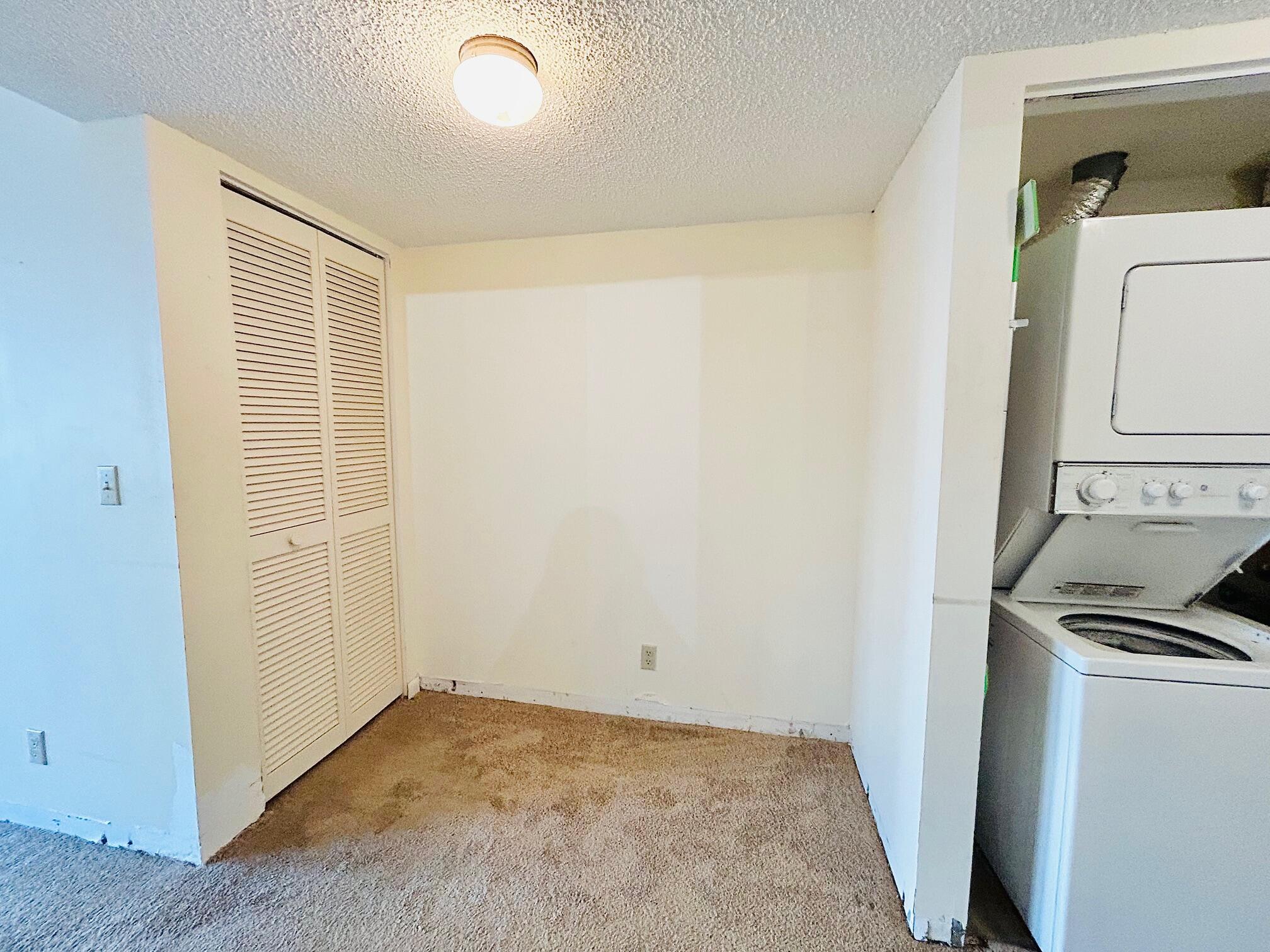 ARBOURS OF THE PALM BEACH - Residential