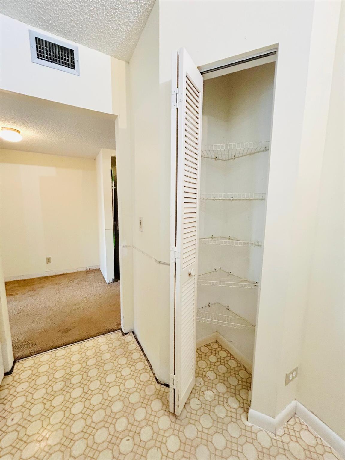 ARBOURS OF THE PALM BEACH - Residential