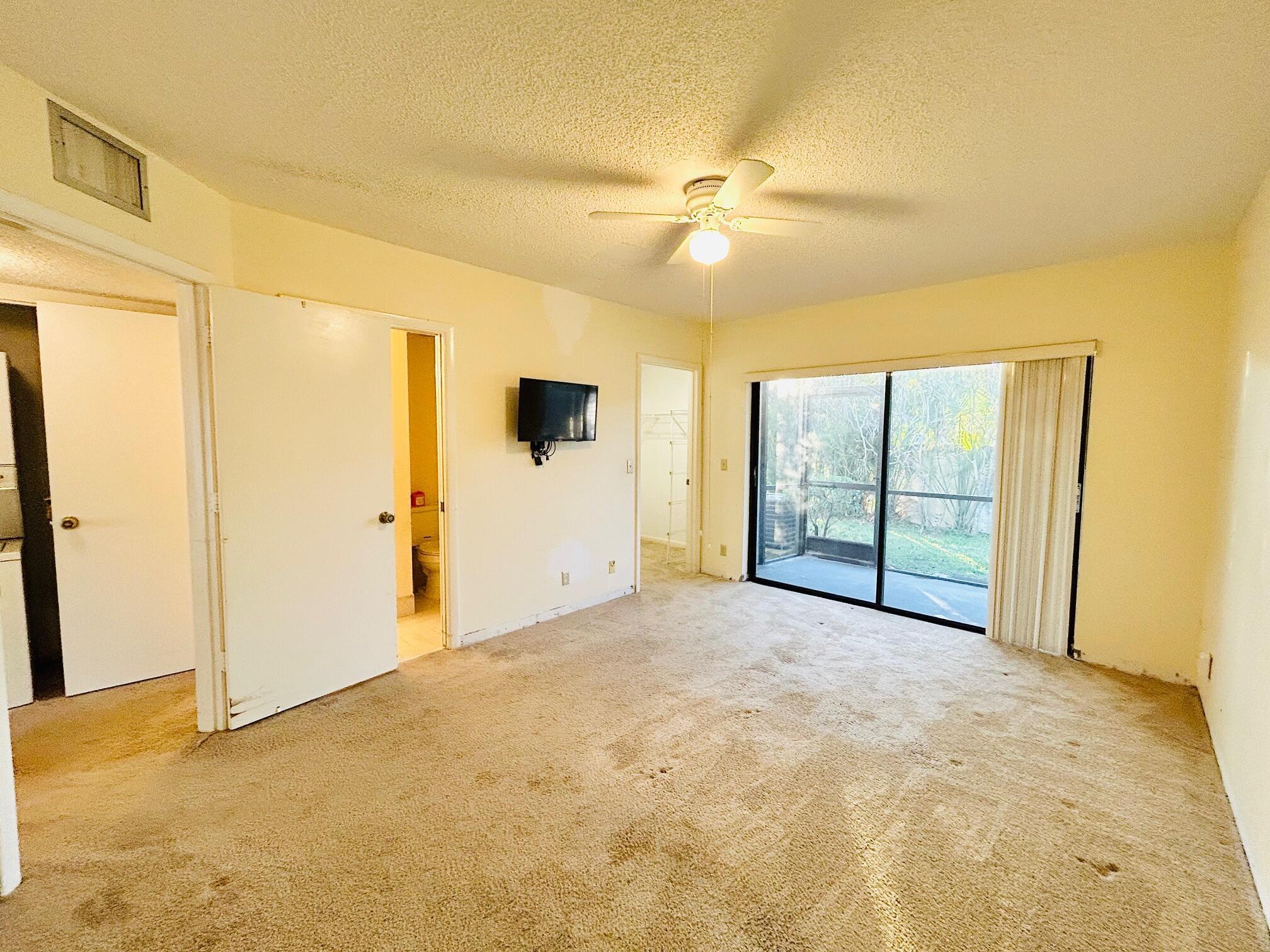 ARBOURS OF THE PALM BEACH - Residential