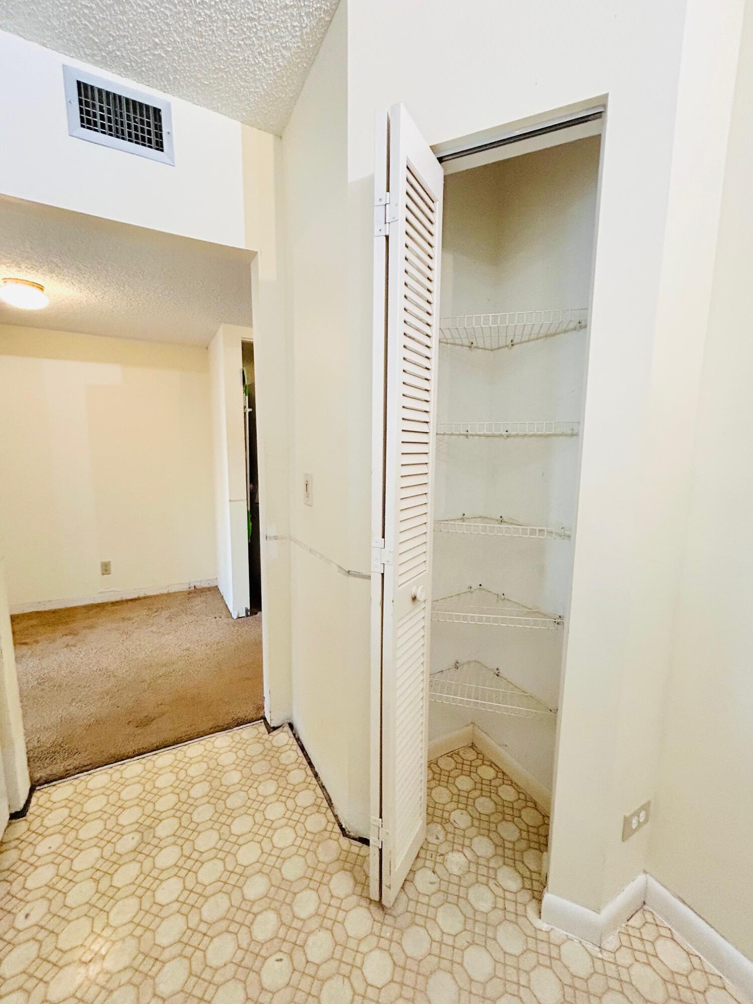 ARBOURS OF THE PALM BEACH - Residential