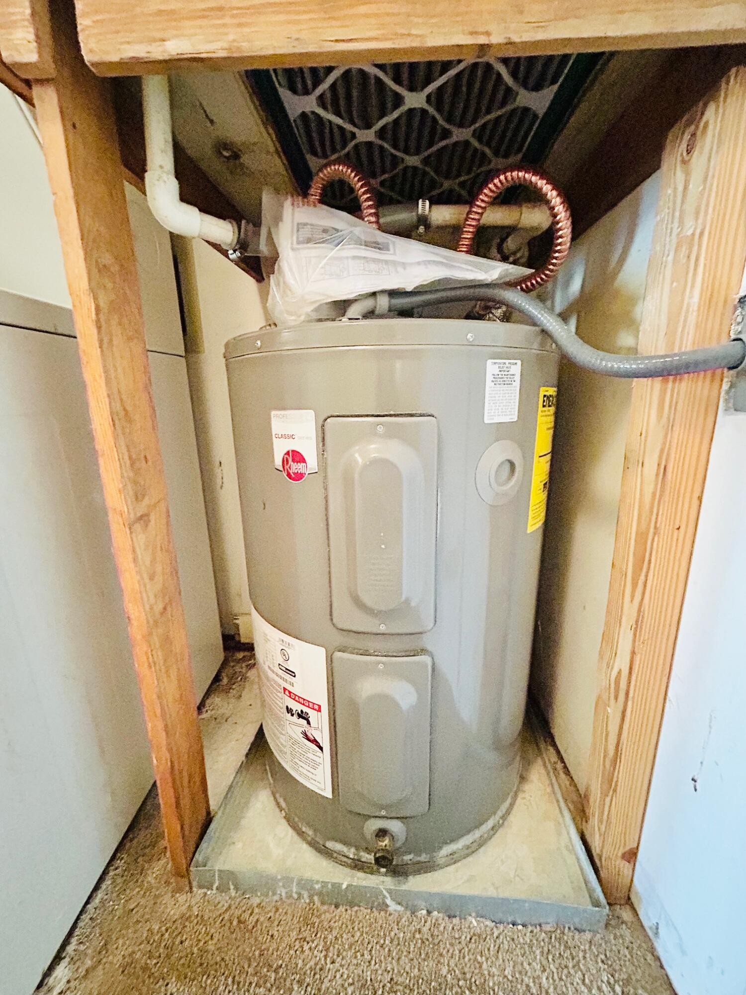 ARBOURS OF THE PALM BEACH - Residential