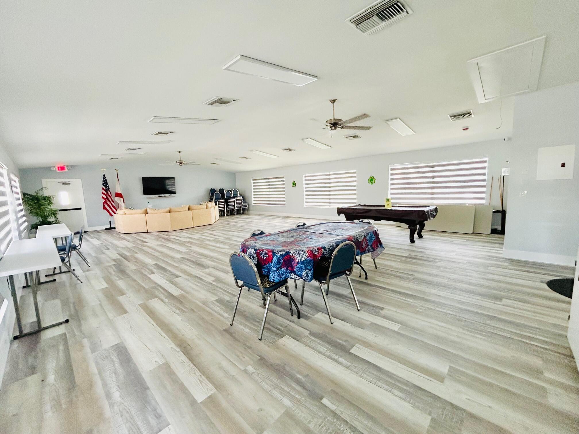 ARBOURS OF THE PALM BEACHES CONDO - Residential