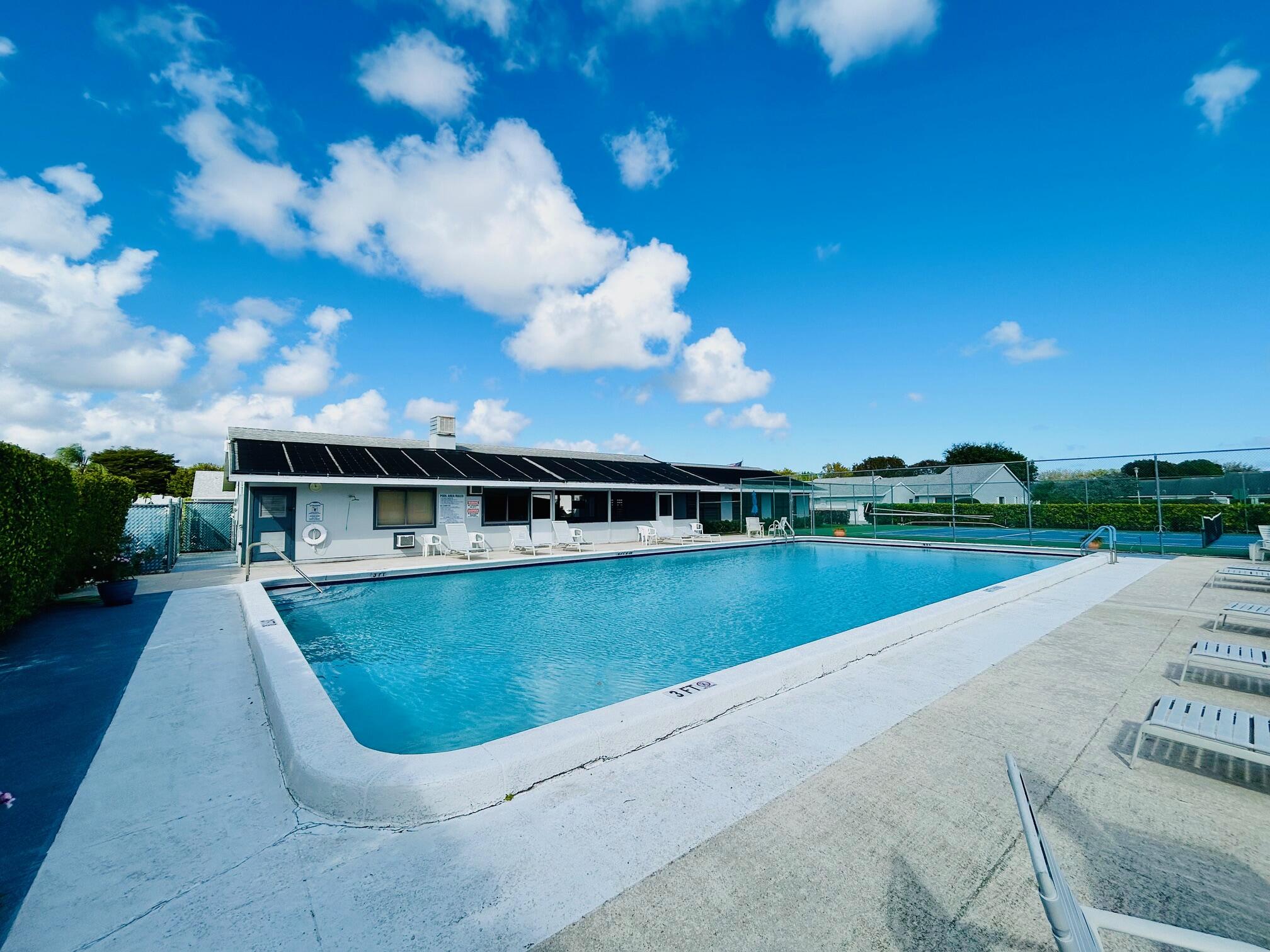 ARBOURS OF THE PALM BEACHES CONDO - Residential