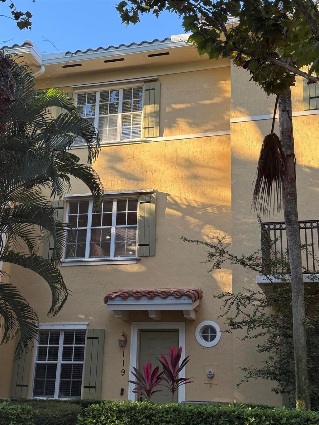 Photo of 119 Osceola Lane, Jupiter, FL 33458 (MLS # R11132353)