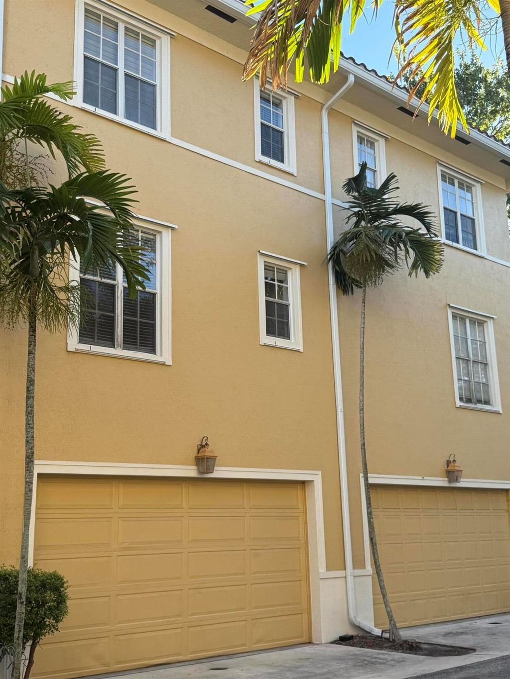 Photo of 119 Osceola Lane, Jupiter, FL 33458 (MLS # R11132353)