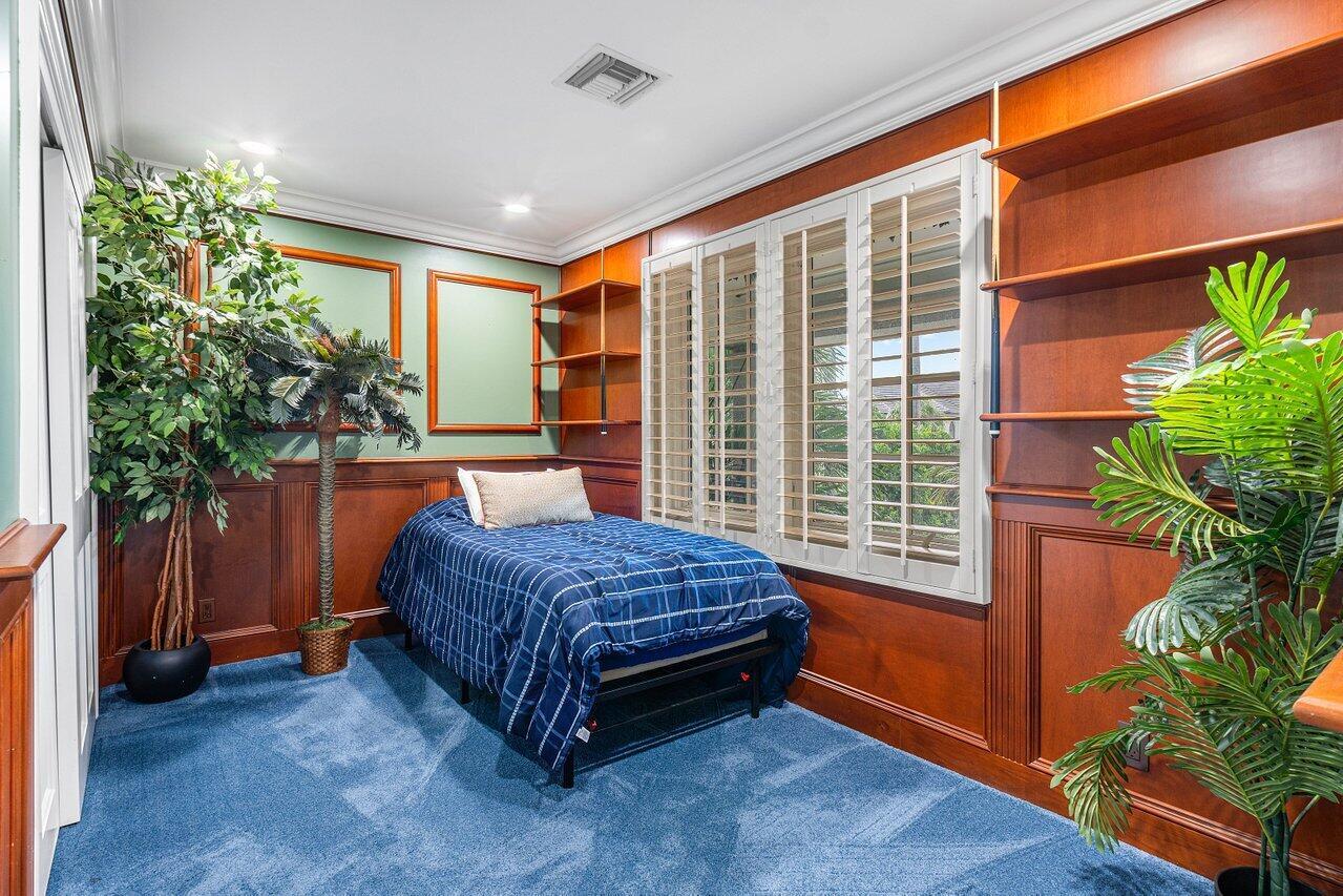 TROPIC ISLE - Residential