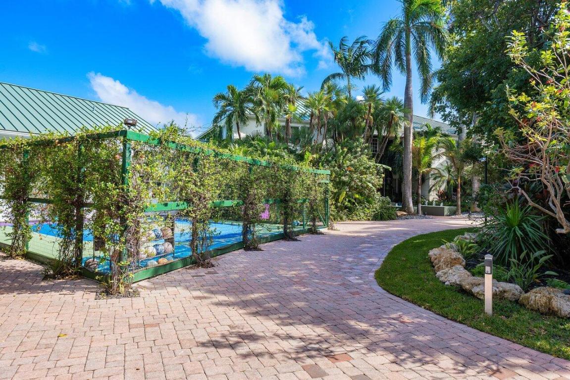 TROPIC ISLE - Residential