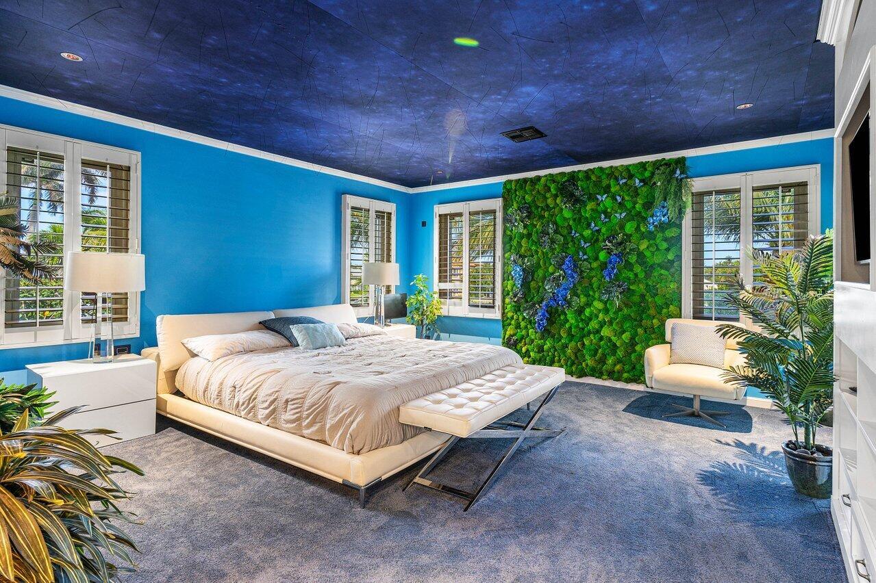 TROPIC ISLE - Residential