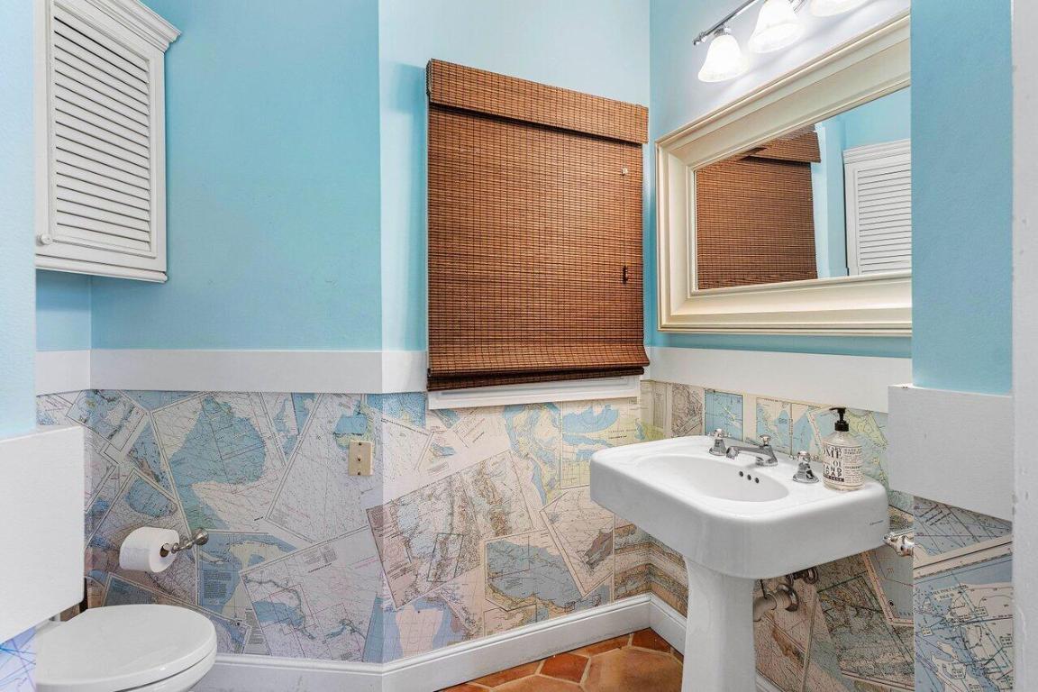 TROPIC ISLE - Residential