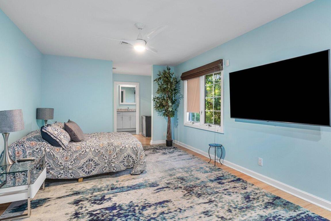 TROPIC ISLE - Residential