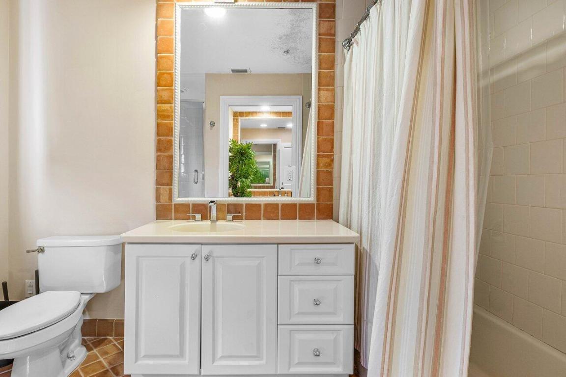 TROPIC ISLE - Residential