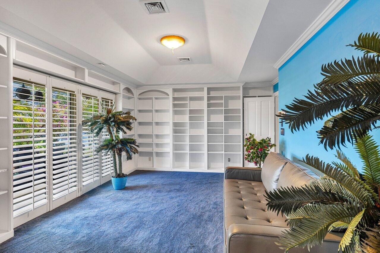 TROPIC ISLE - Residential