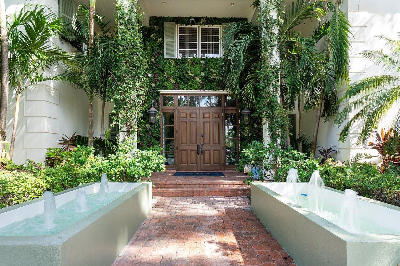 TROPIC ISLE - Residential