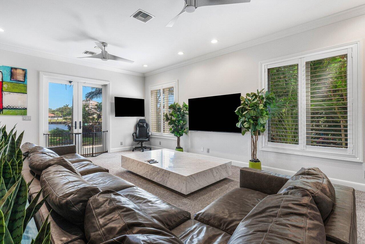 TROPIC ISLE - Residential