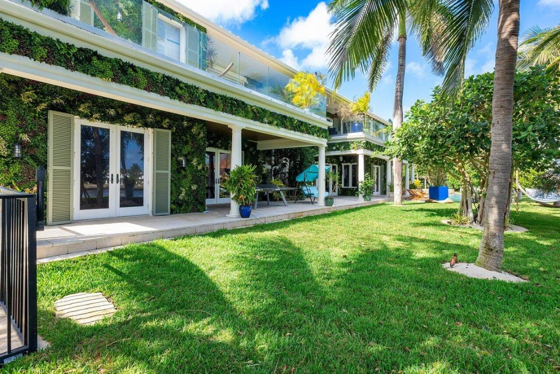 TROPIC ISLE - Residential