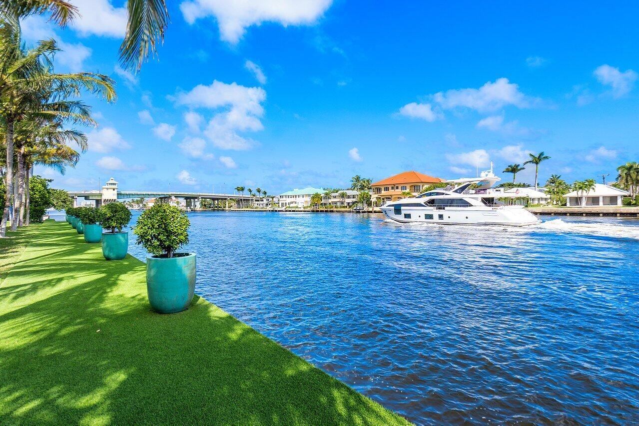 TROPIC ISLE - Residential