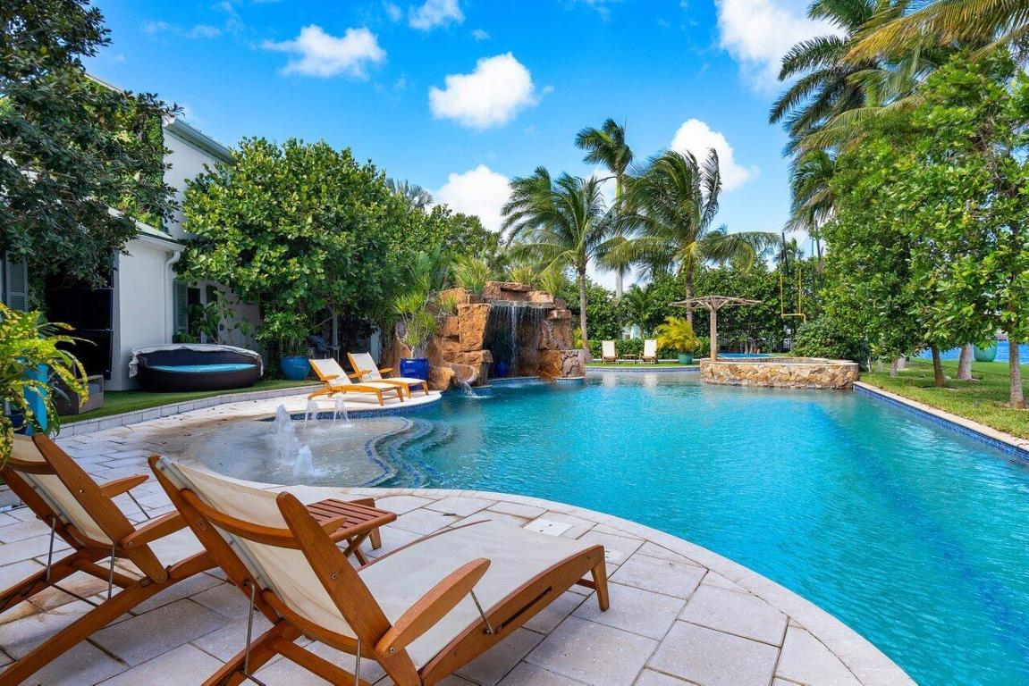 TROPIC ISLE - Residential