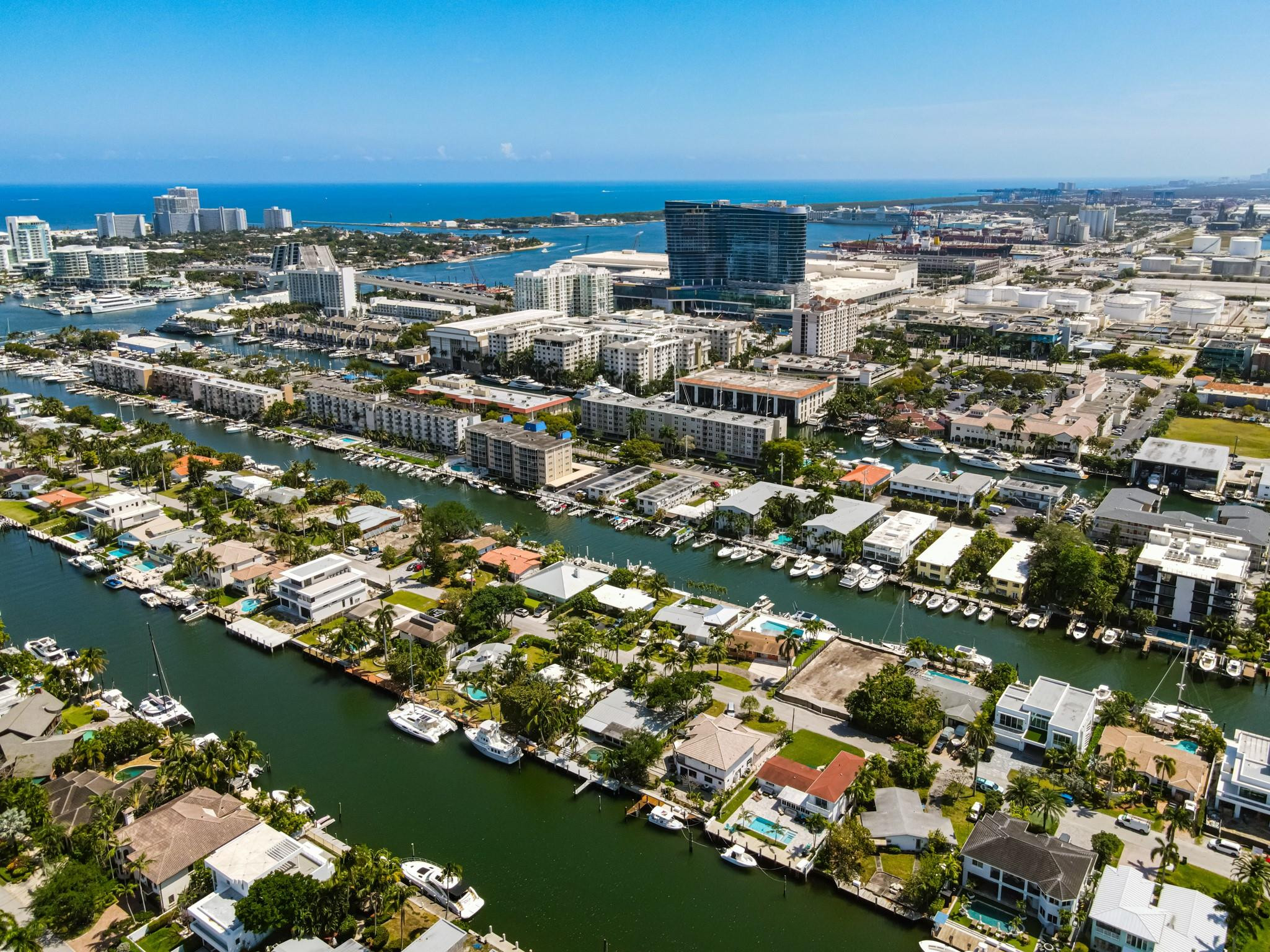 Lauderdale Harbors Sec A - Land