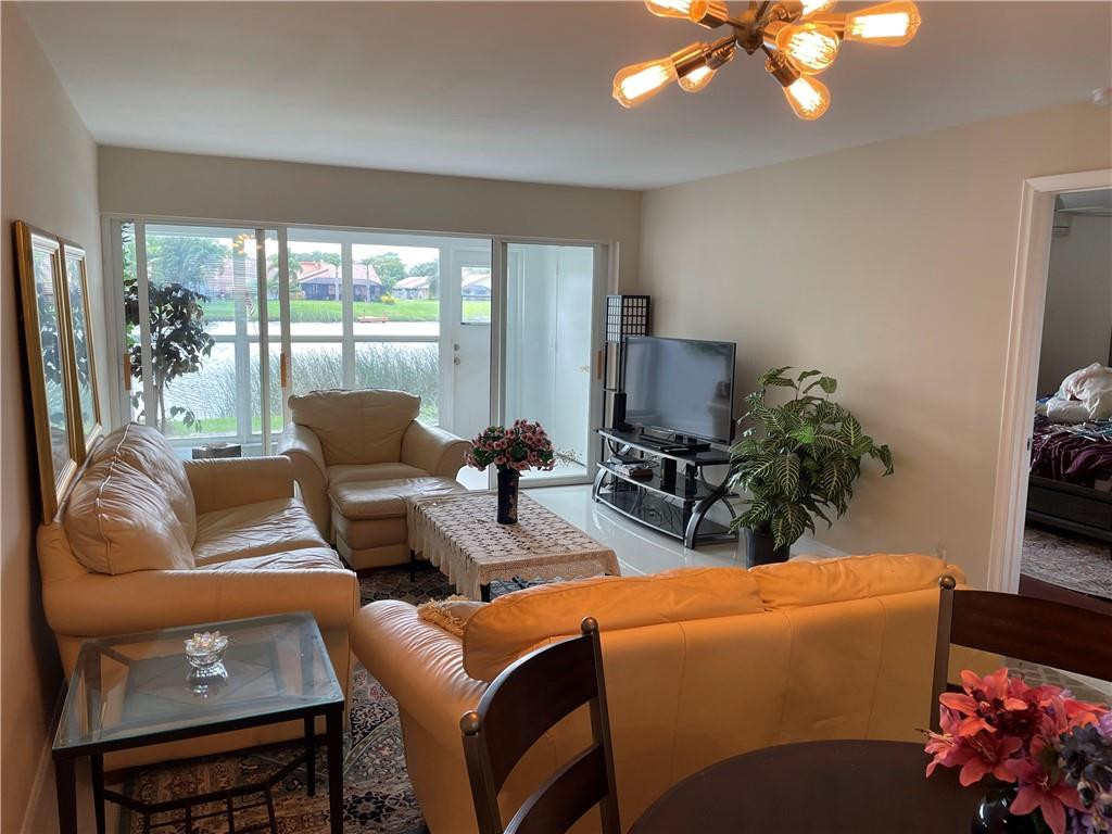 PINES OF DELRAY NORTH - Residential