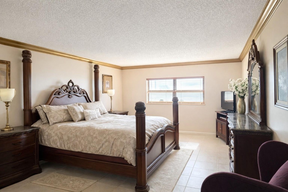 CANONGATE CONDO NO ONE - Residential