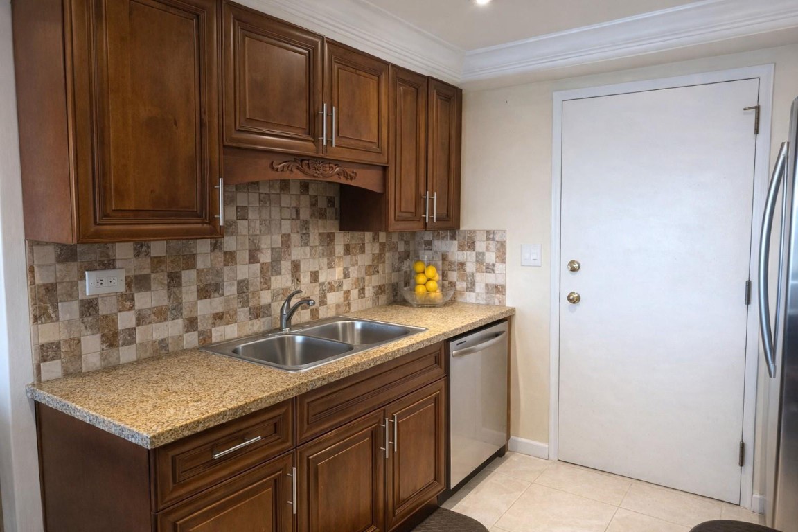 CANONGATE CONDO NO ONE - Residential