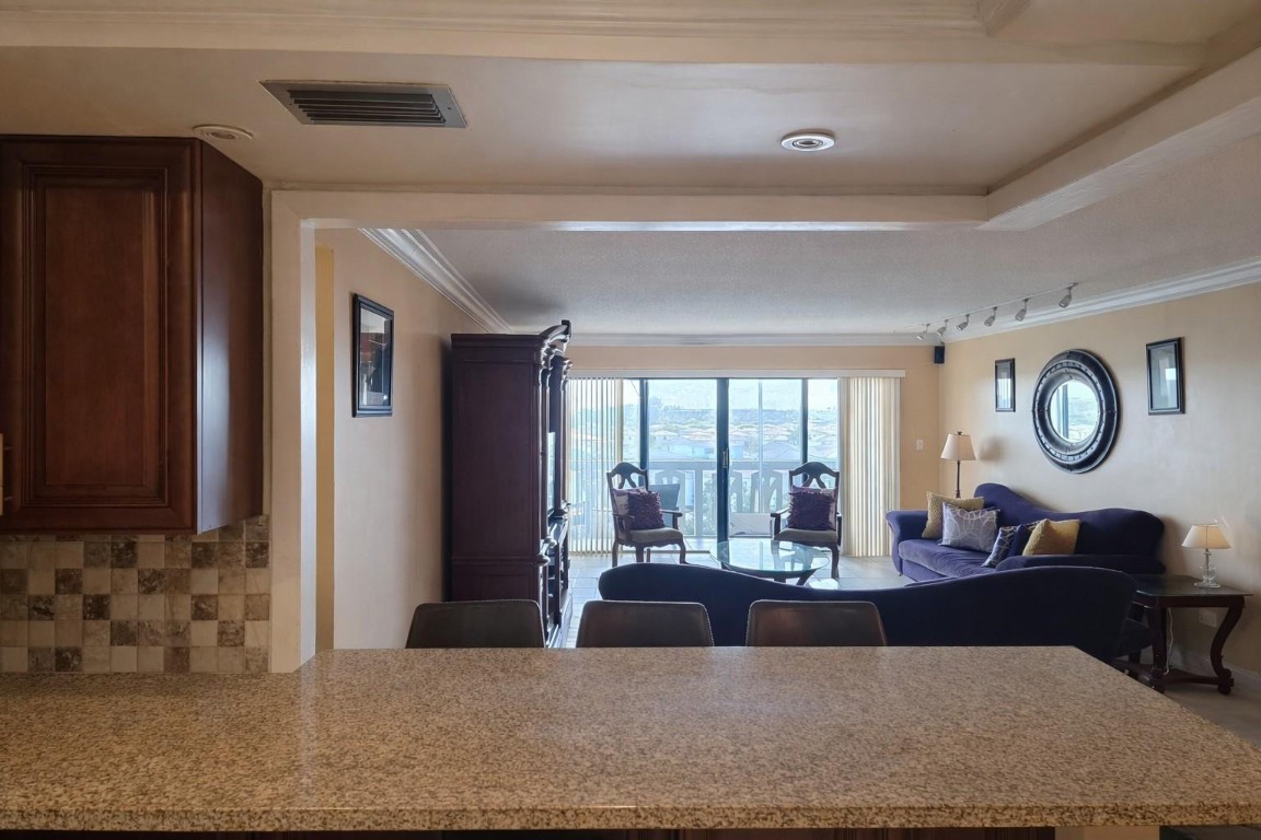 CANONGATE CONDO NO ONE - Residential