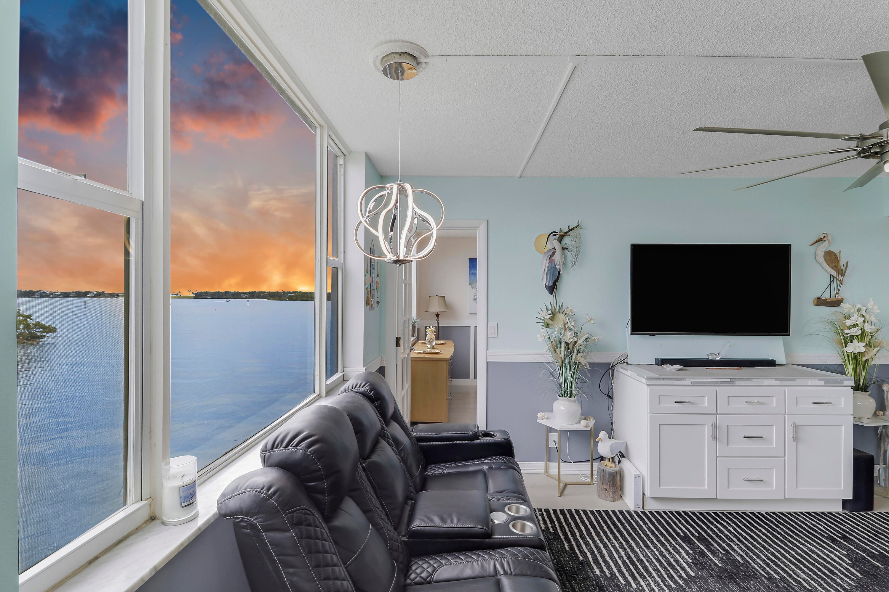 1820 New Palm Way 202