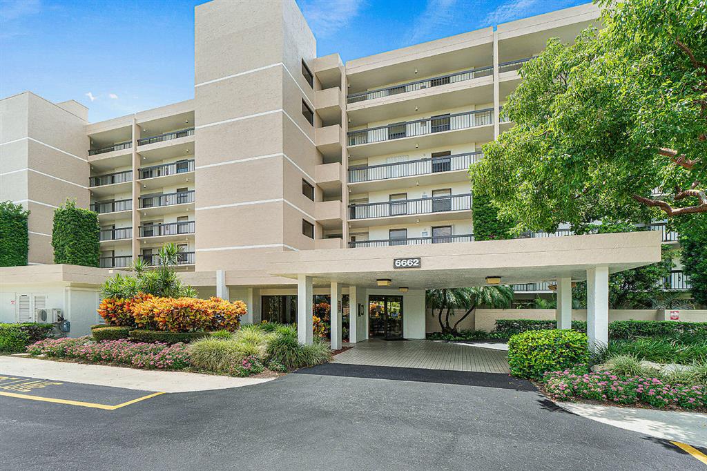 Fifth floor two bedroom condo with an incredible view of the Jack Nicklaus designed Via Mizner Golf & City Club golf course. No membership required! Open, eat-in kitchen. Tile floors. Huge master suite. Wide, open, light and bright. Large screened balcony with a view of the island green. Floor to ceiling windows. This home is in great condition, but is ready for your touch. All homes in Club Royale have beautiful views with Southern exposure, a covered parking spot and a large private storage room. Clubhouse features incredible view of the course, pool, hot tub, exercise room and kitchen. Top on-site management. Just wait until you see the financials! Perfect location that is a short car ride to beach and Mizner Park. Town Center Mall is a bike ride away. Do not hesitate on this one!