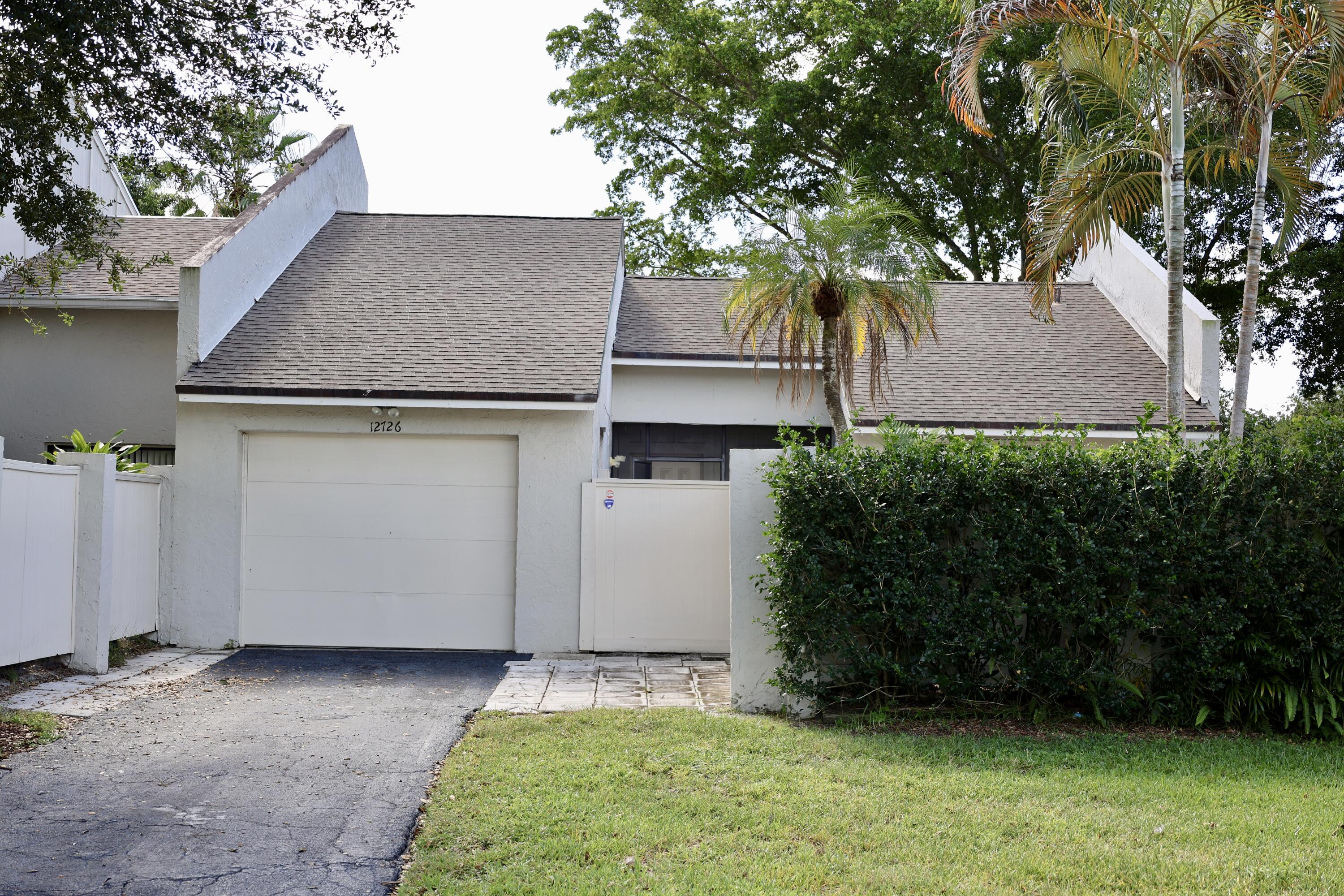 TALLPINE PH I - Residential Lease