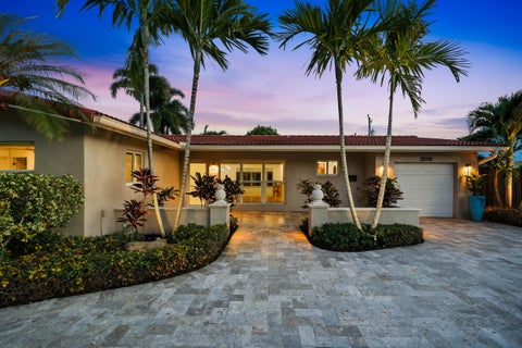 Tiny photo for 2010 NE 31ST Street, Lighthouse Point, FL 33064 (MLS # B26065542)
