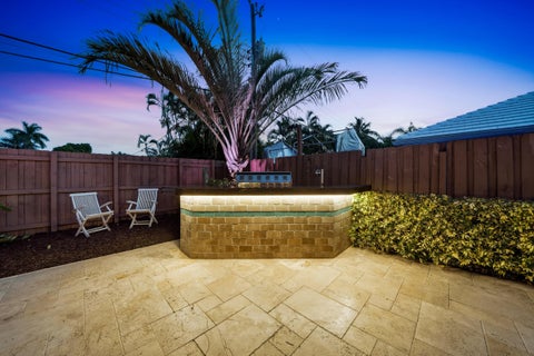 Tiny photo for 2010 NE 31ST Street, Lighthouse Point, FL 33064 (MLS # B26065542)