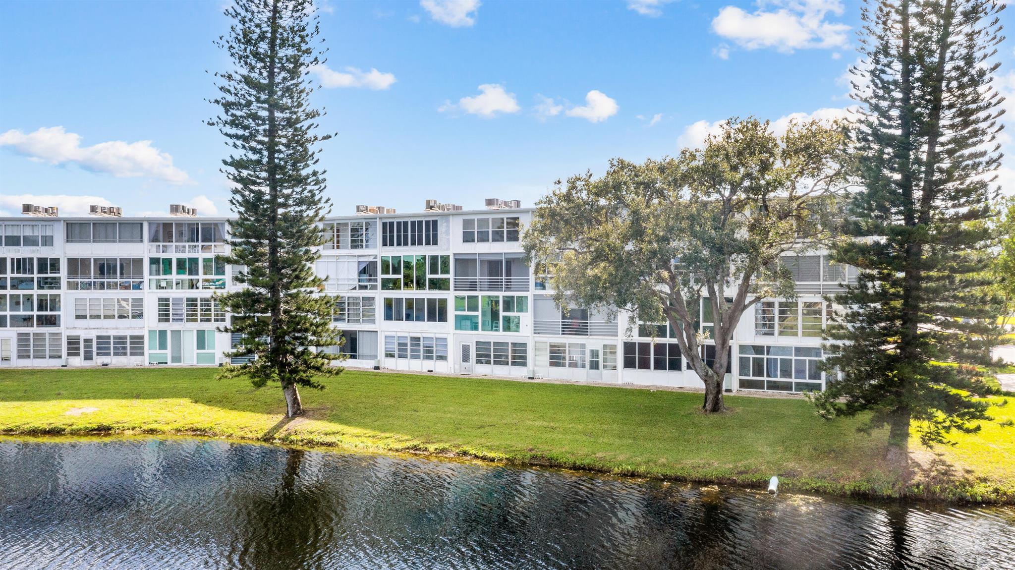 CAMBRIDGE B CONDO - Residential