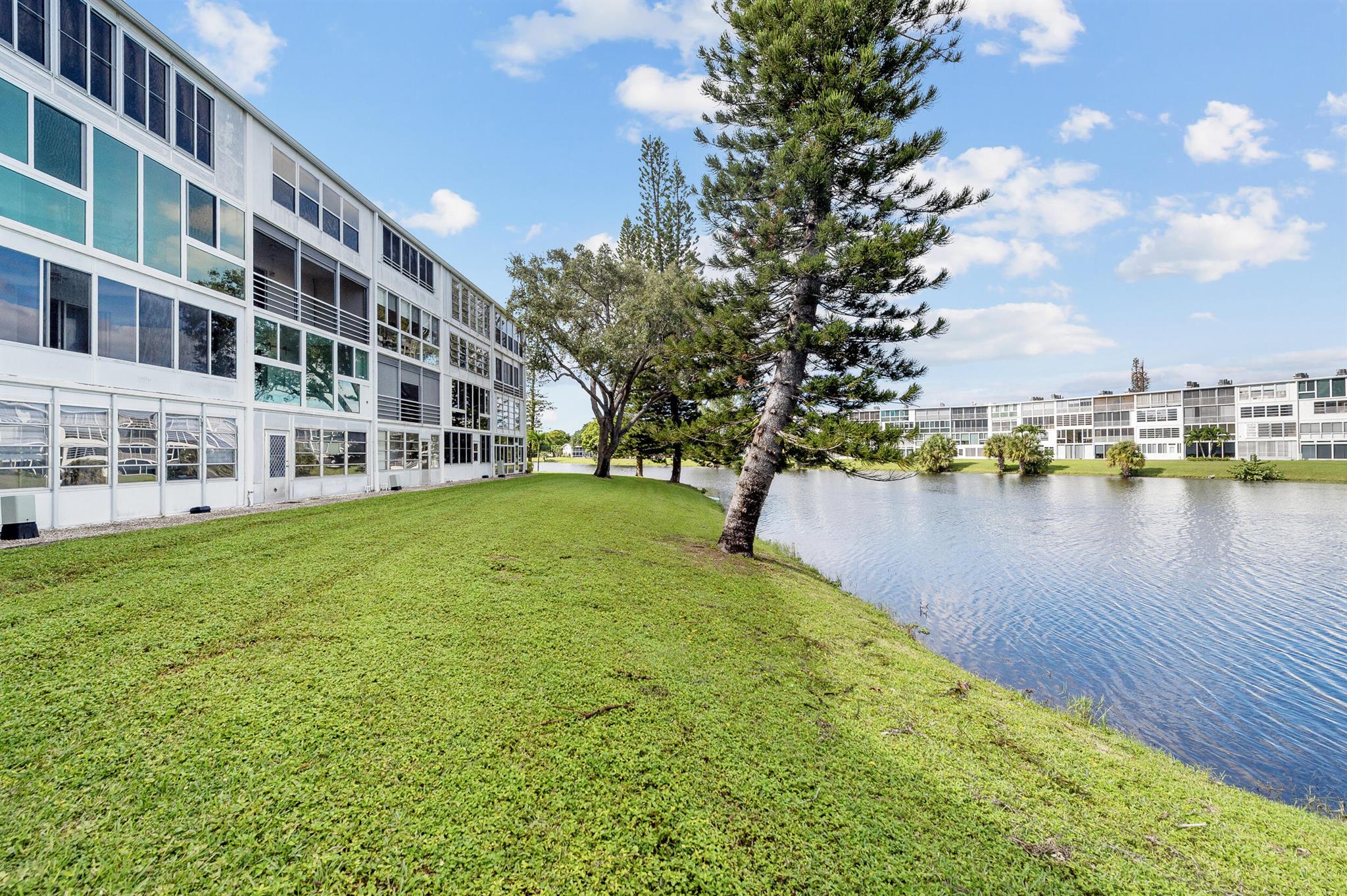 CAMBRIDGE B CONDO - Residential