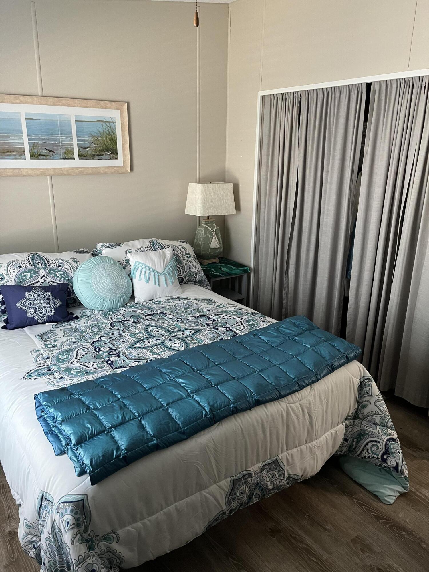 Golden Ponds - Residential