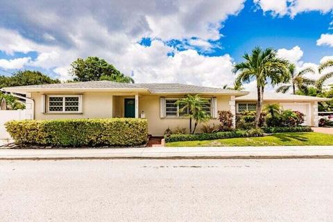 A home in Lake Worth Beach