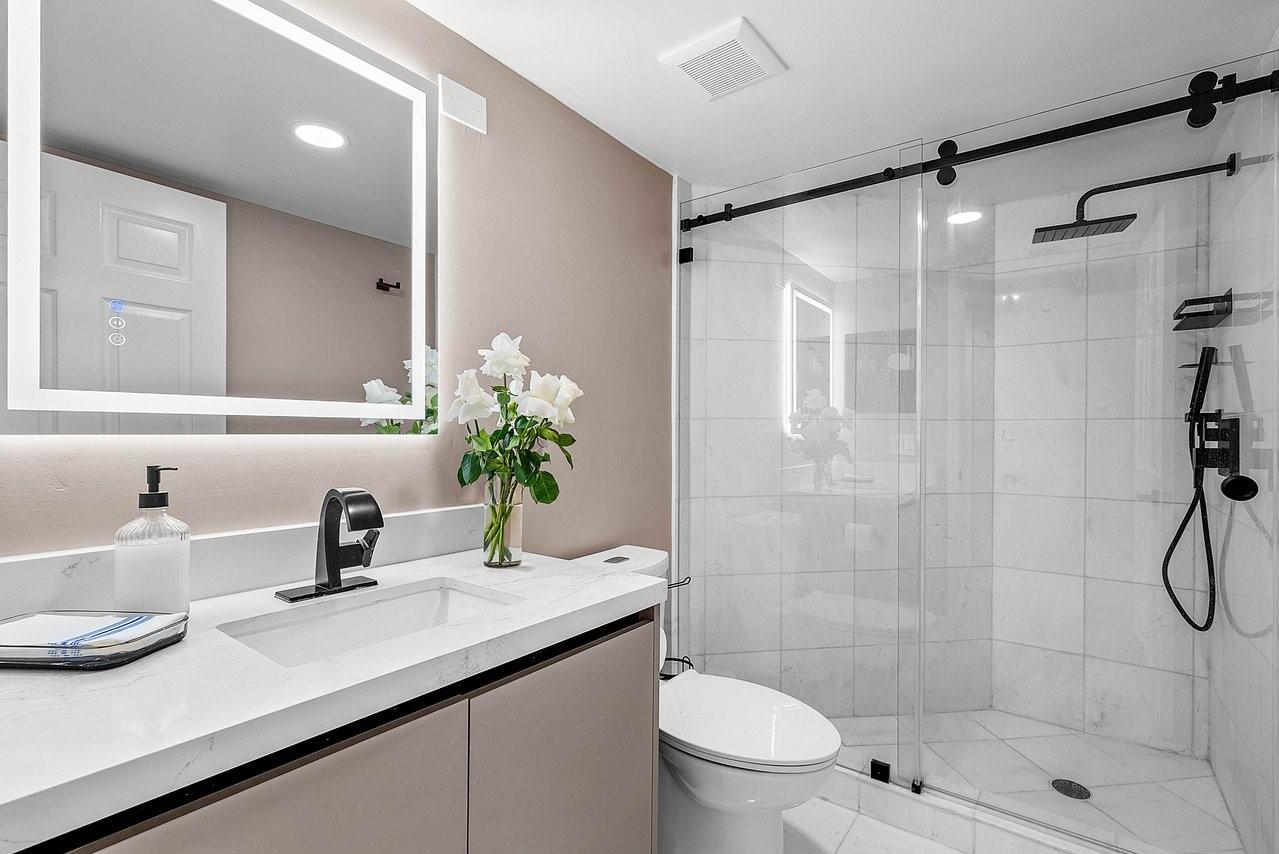 Mystic Pointe Tower 400 C - Residential Lease