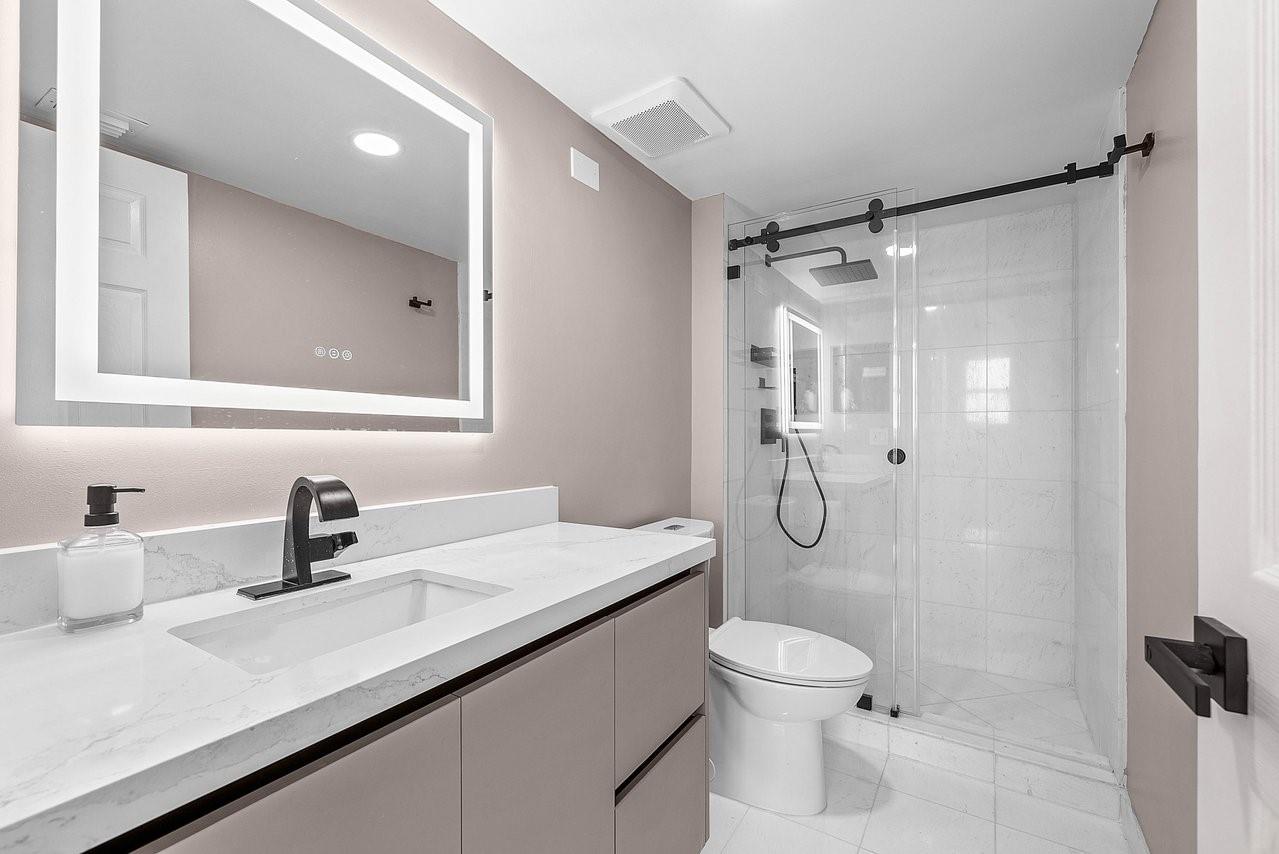 Mystic Pointe Tower 400 C - Residential Lease